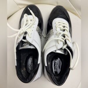 Michael Kors woman’s Black and White Sneakers
